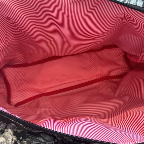Hershel Palm Zipper Tote Bag - Picture 6 of 6
